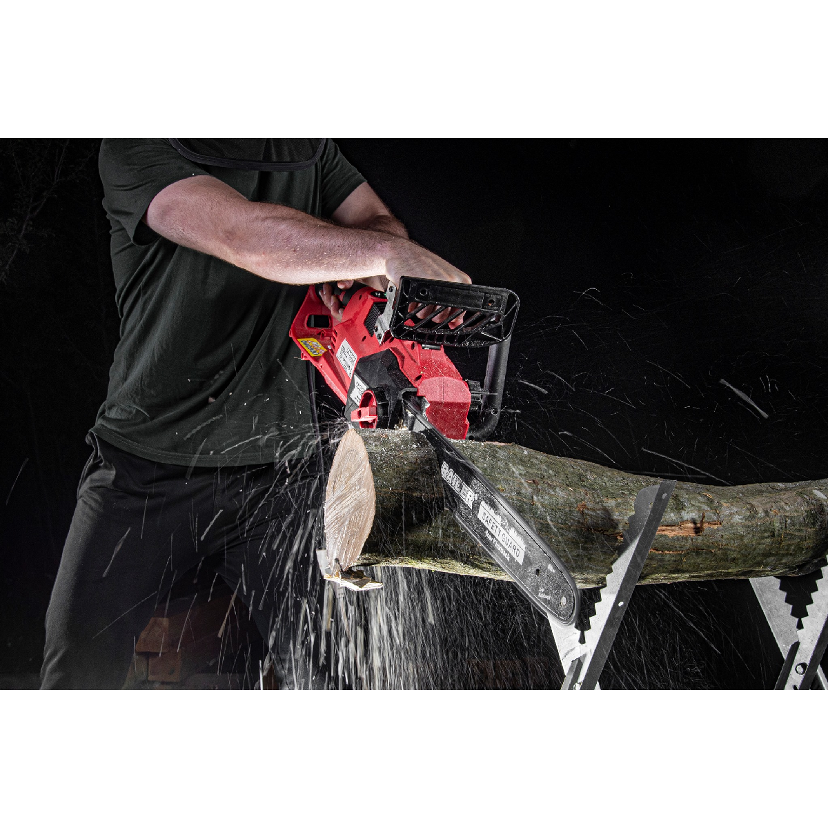 RAIDER Αλυσοπρίονο ηλεκτρικό 5kg με λάμα 40cm 2000W RD-ECS22 075116 - Image 2